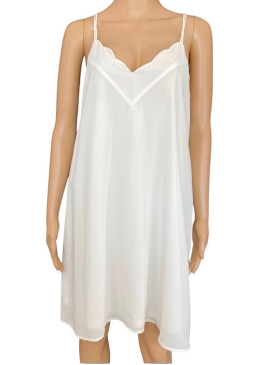 Love Riche Dresses & Skirts - Love Riche Off-White Spaghetti Strap Dress White Size L